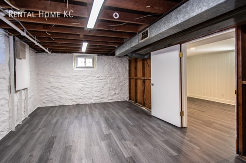 Building Photo - 6516 W 78th St