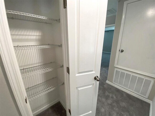 Building Photo - 3816 Hanover Dr