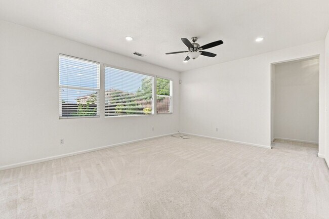 Building Photo - 5486 Benttree Way