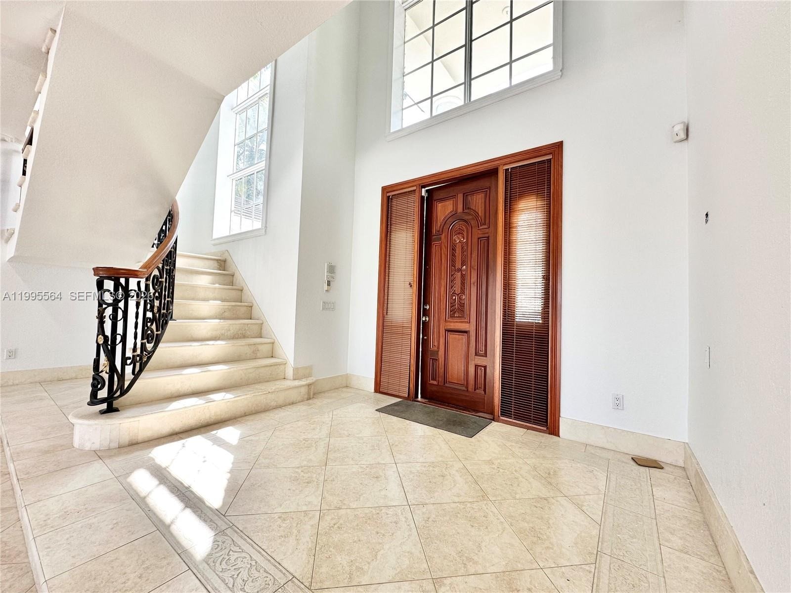 Building Photo - 5023 NW 94th Doral Pl