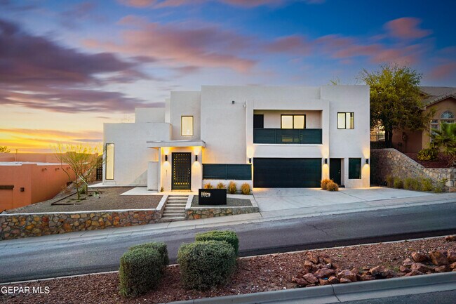 Primary Photo - 1029 Calle Parque Dr