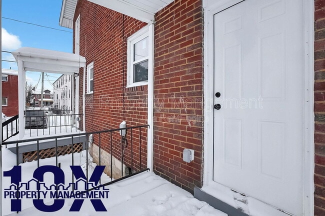 Building Photo - 864 Fairwood Ave