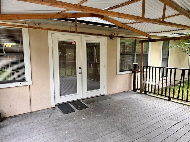 Building Photo - 4294 Tanglewilde Dr S