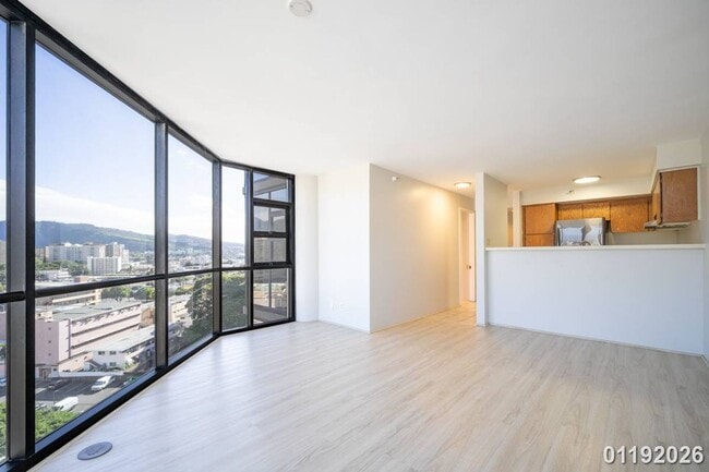 Building Photo - $2,250 / 1br - 611ft2 - Well maintained 1BR/1BA/1PKG condo unit in Hale Kaheka (Ala Moana) (Honol...