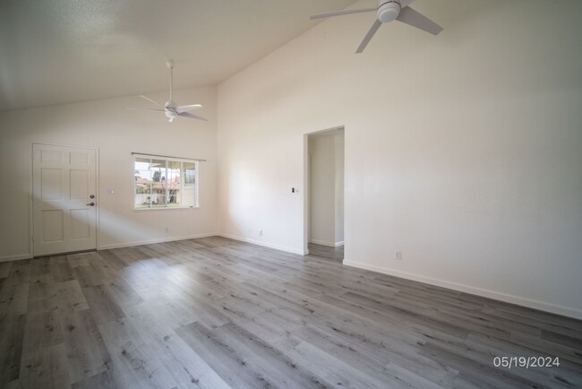 Building Photo - 3BR/2BA/2CarGarage. Renovated w/fenced in ...