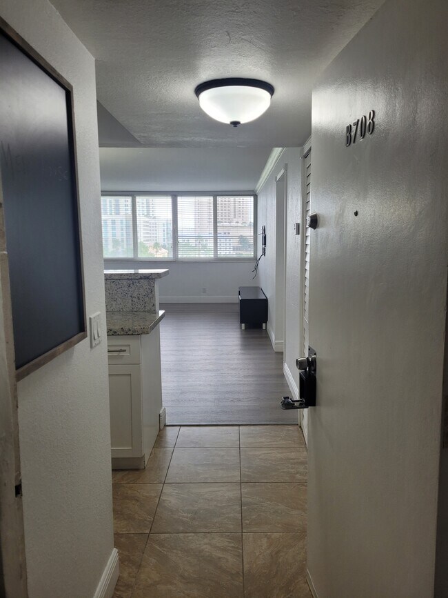 Building Photo - 9143 SW 77th Ave