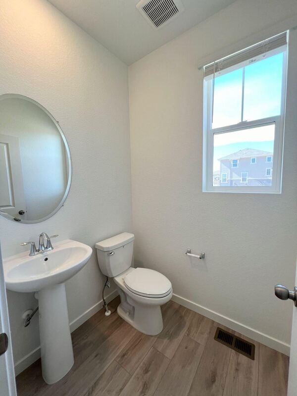 Building Photo - 690 Rob Roy Ct