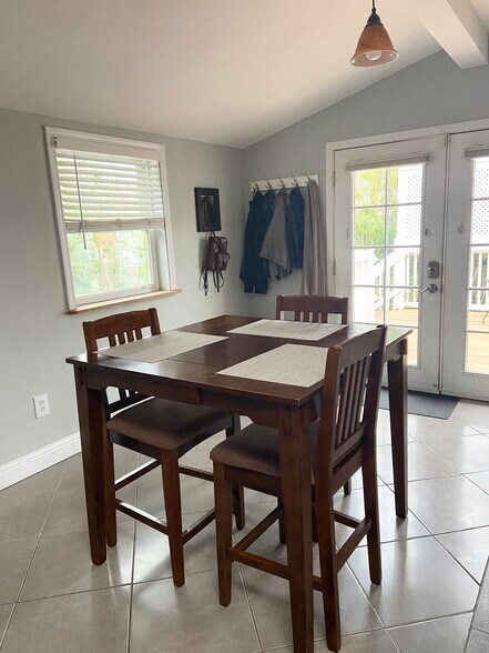 Kitchen/dining area - 1610 22nd St
