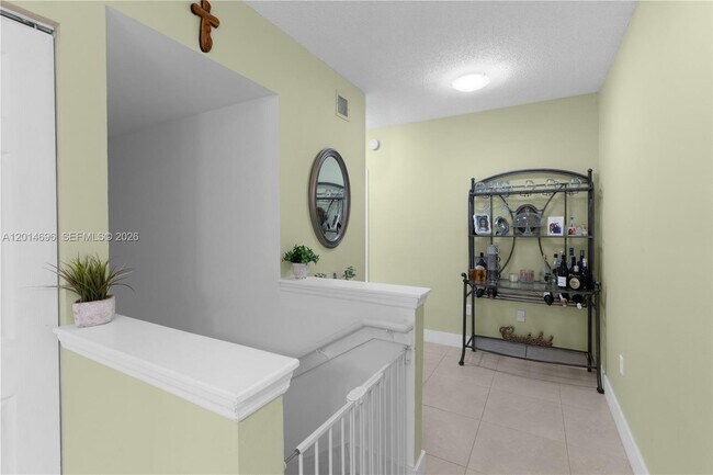 Building Photo - 2486 Centergate Dr