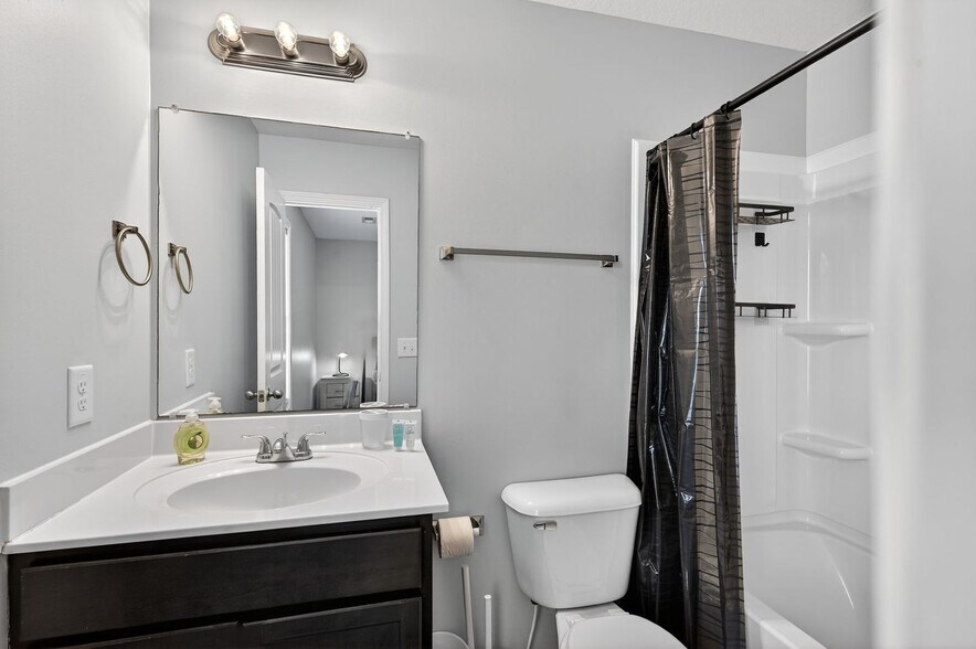 Building Photo - 971 Professional Park Dr