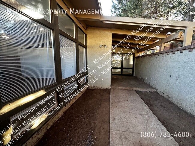 Building Photo - 2003 32nd-A