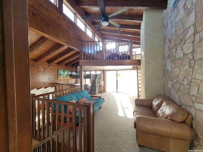 Building Photo - 2059 Glenn Dr