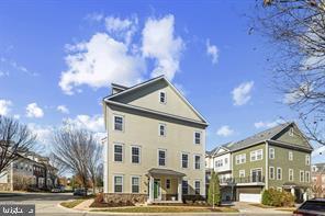 Building Photo - 5948 Logans Way