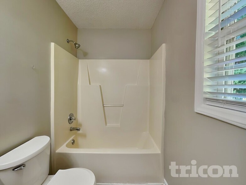 Building Photo - 4813 Windbreak Ln