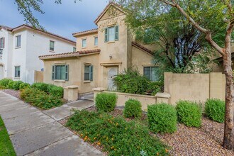 Building Photo - 3 bedroom home in Surprise