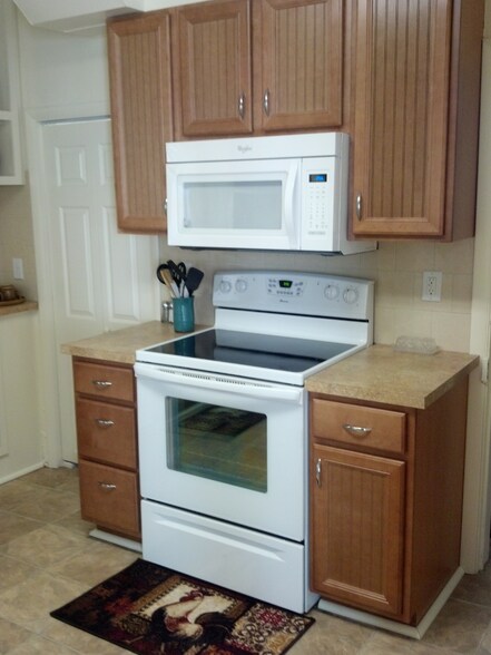 Kitchen - cooking center area - 607 Harrison Ave