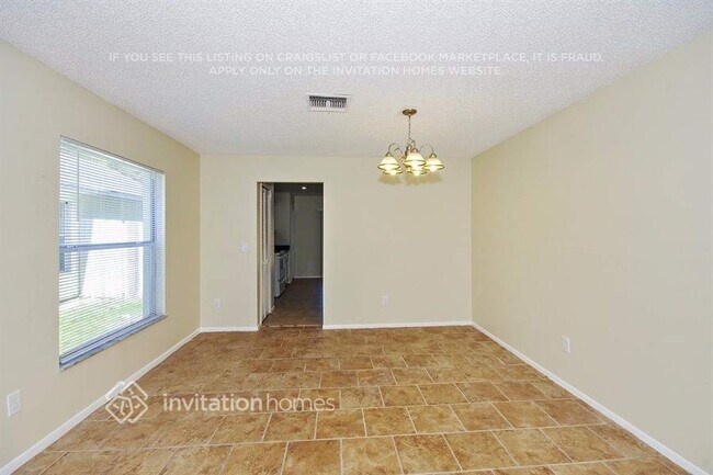 Building Photo - 97 Lancer Oak Dr