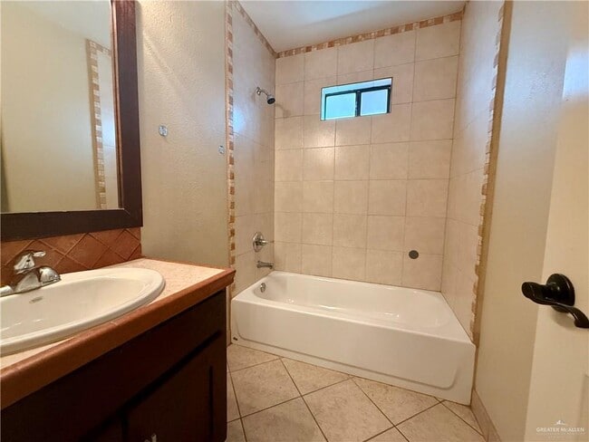Building Photo - 2317 Llano Molano Ln