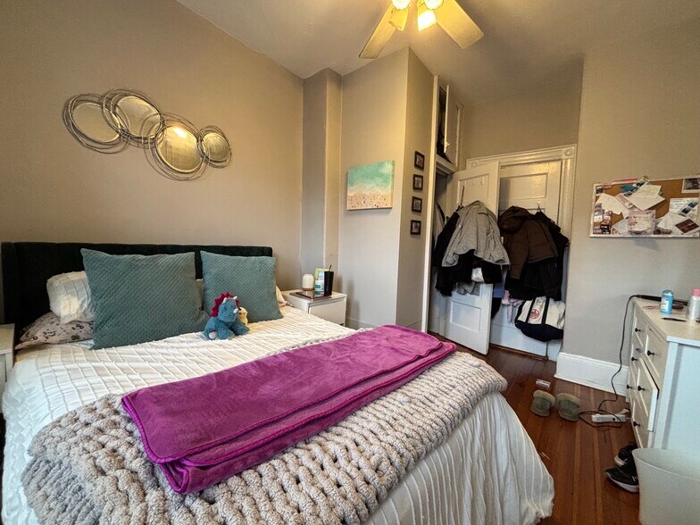 Building Photo - 2 Myrtle St