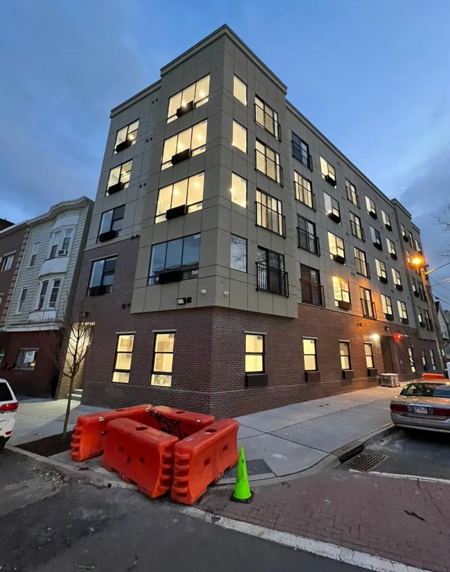 Building Photo - 508 Market St