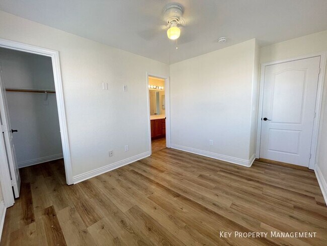 Building Photo - 2913 Big Mountain Ave