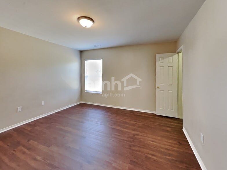 Building Photo - 1727 Rustic Arch Way
