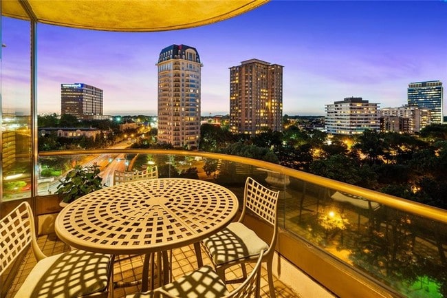 Building Photo - 3510 Turtle Creek Blvd