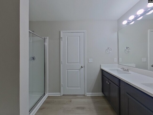 Building Photo - 750 Chariot Way