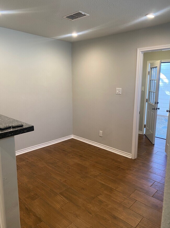 Building Photo - 4603 Hickory Downs Dr