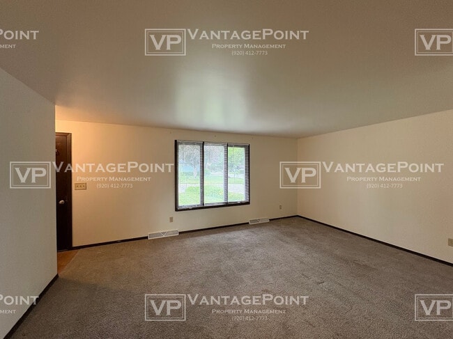 Building Photo - 2571 Trojan Dr