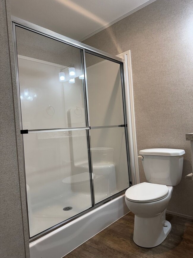 Building Photo - 465 Royal Manor Rd