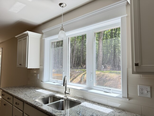 Building Photo - 3109 Fairfax Terrace