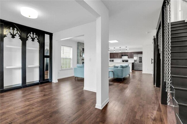 Building Photo - Modern 4 Bedroom South Savannah Home with ...