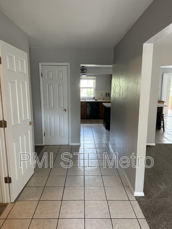 Building Photo - 12511 Sunview Ln