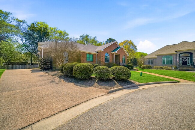 Building Photo - 4013 Lambs Creek Ct