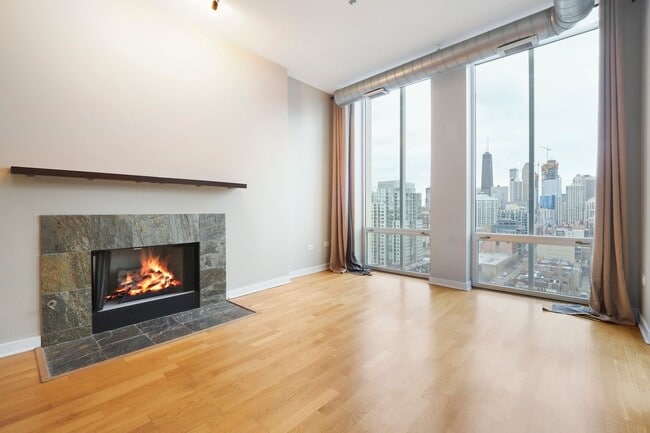 Building Photo - Gorgeous River North penthouse for rent!