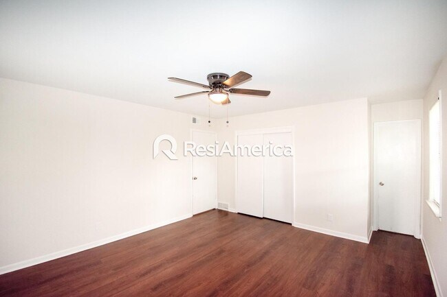 Building Photo - Fully Renovated 3/2 in 38128
