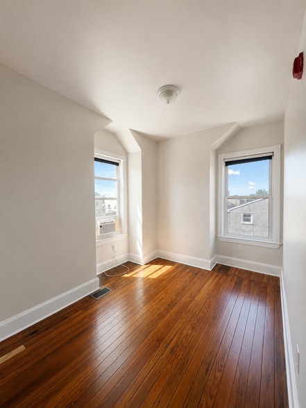 Building Photo - 4367 Pechin St