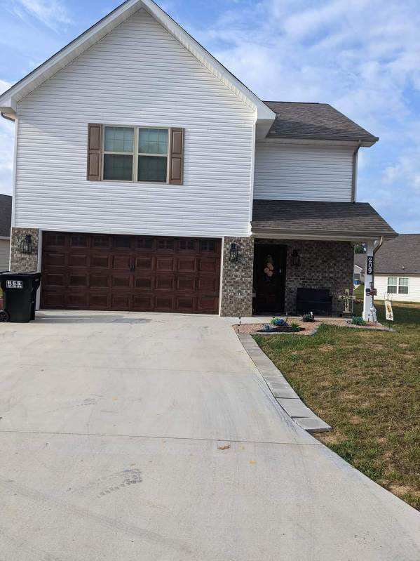 Building Photo - 209 Horton Ln