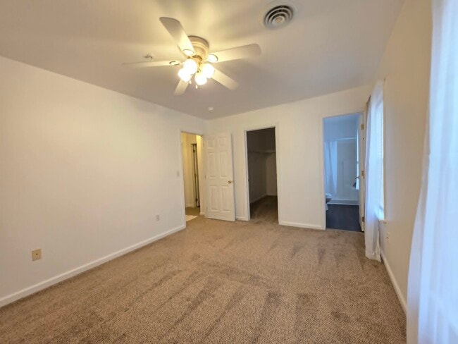 Building Photo - 1011 Granite Ct