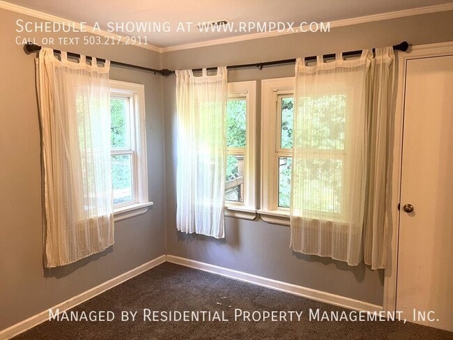 Building Photo - 4512 SW Fairvale Ct
