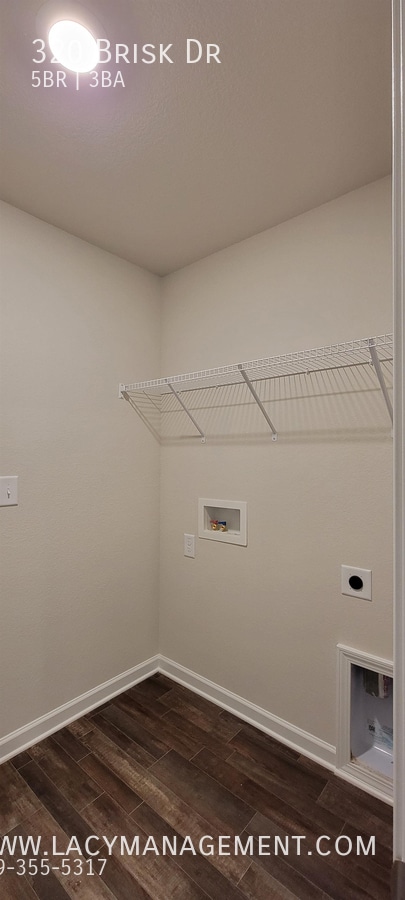 Building Photo - 320 Brisk Dr