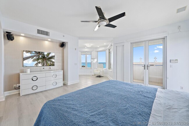Building Photo - 2070 N Ocean Blvd