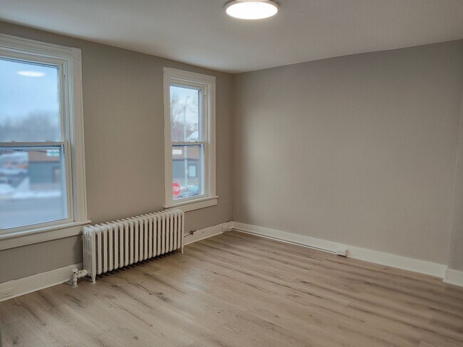 Building Photo - 3 Bedroom Apartment - Kingston, NY