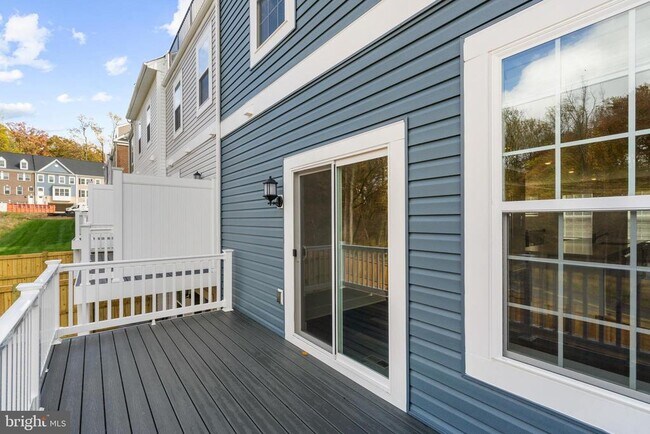 Building Photo - 516 Downswing Rd