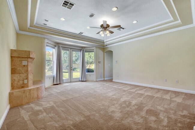 Building Photo - 505 Canyon Greens Drive
