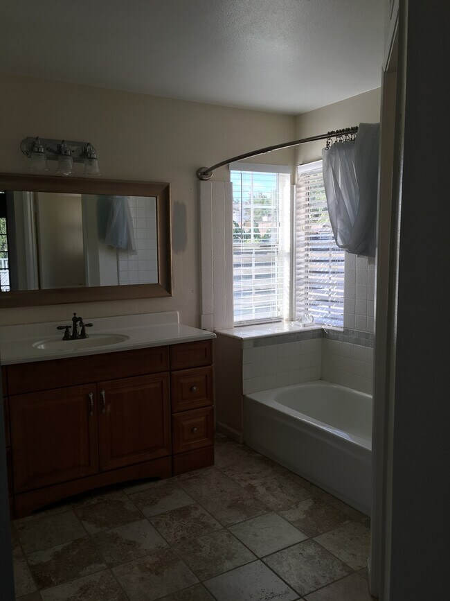 Building Photo - Coming Soon......Single Family Home! Solar Powered! Pet Friendly! Landscaper Included!