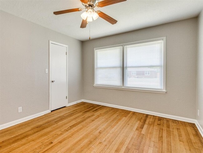 Building Photo - 710 Highland Pkwy