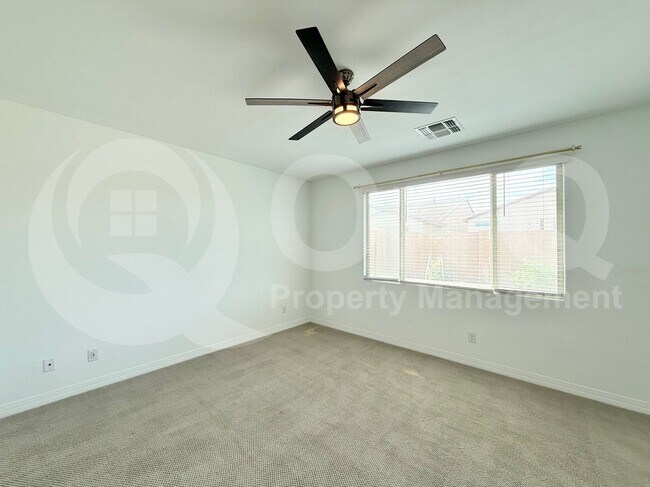 Building Photo - 6908 S 12th Way