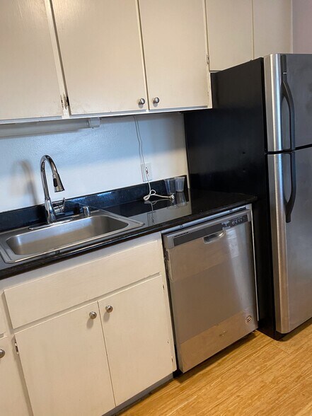 Building Photo - 5 Embarcadero W